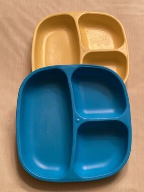 🌟3/$20🌟RePlay Set of 2 Yellow and Blue Child’s 3 Compartment Feeding Dishes